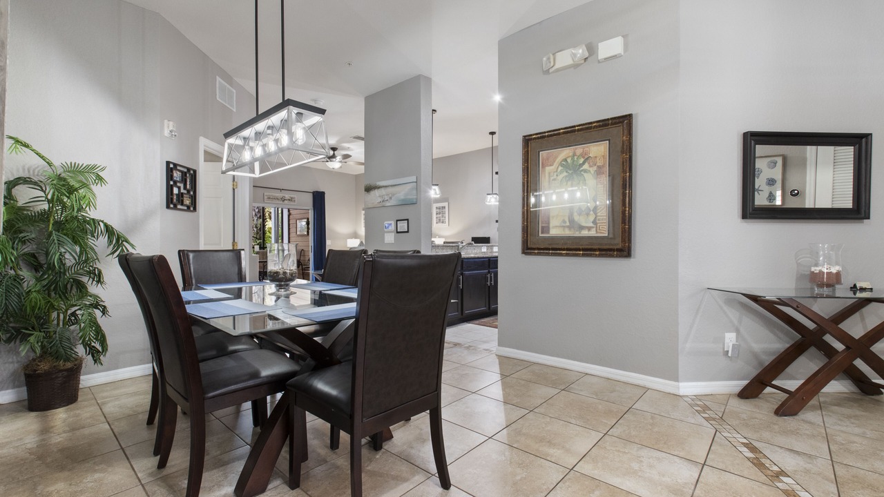 Photo of Livingroom in Bahama Bay