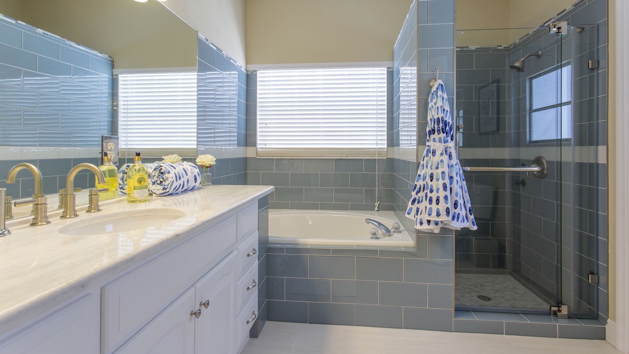 Photo of Bathroom in Esprit