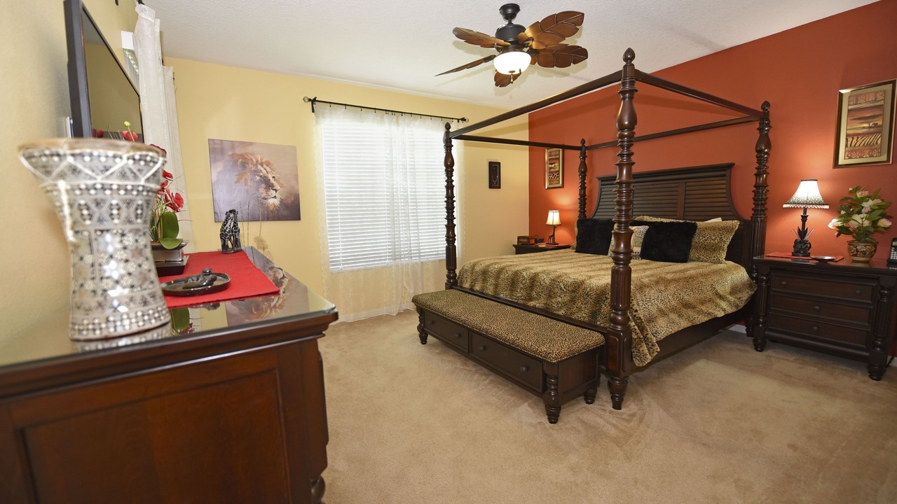 Photo of Bedroom in Watersong
