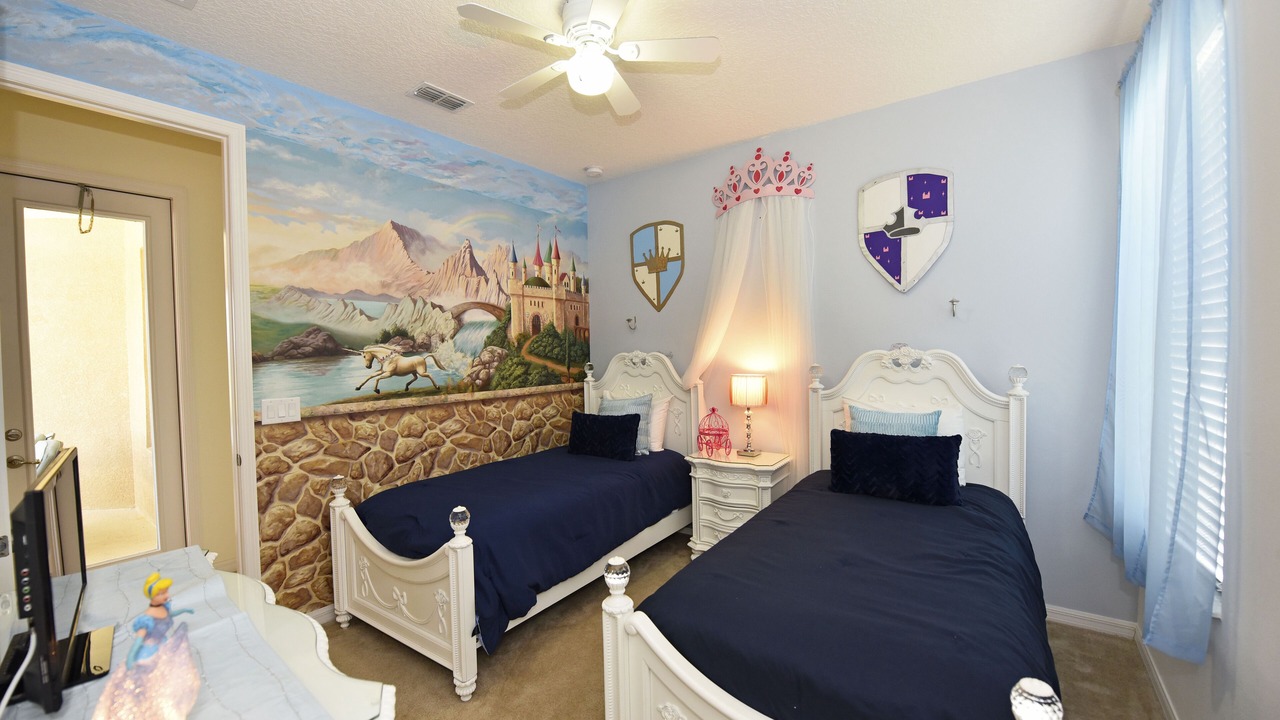 Photo of Bedroom in Watersong