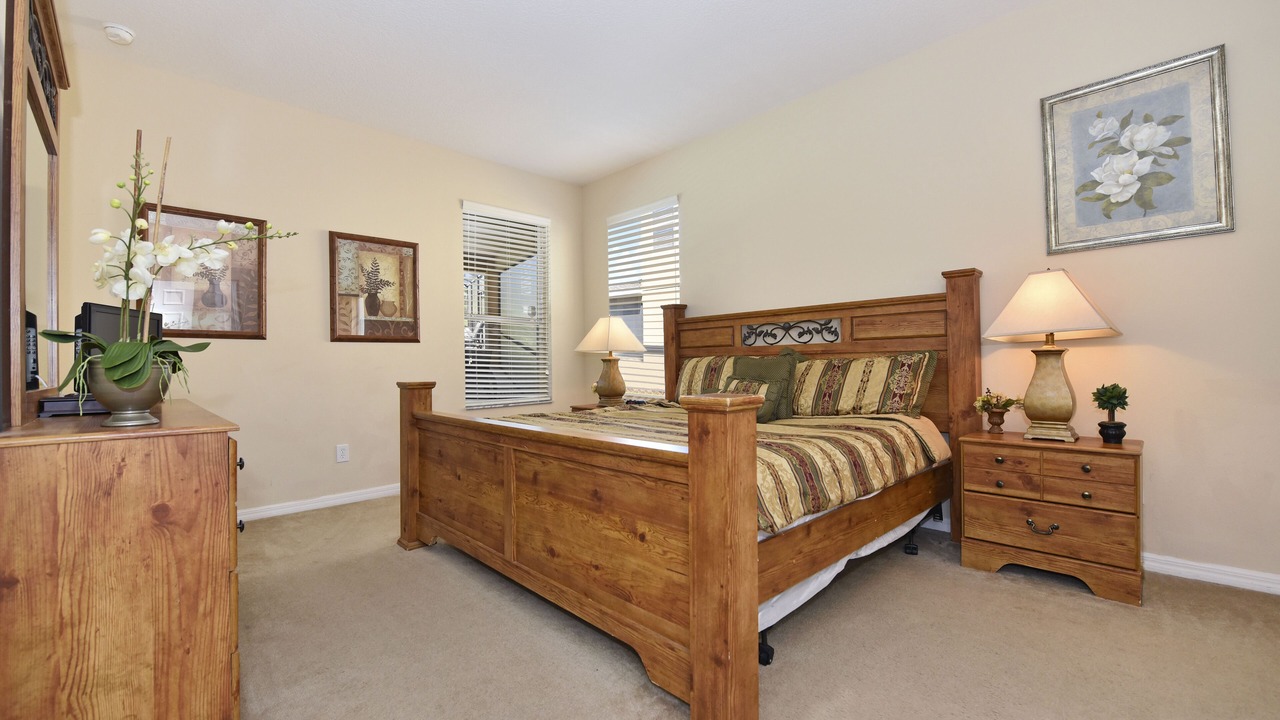 Photo of Bedroom in Watersong