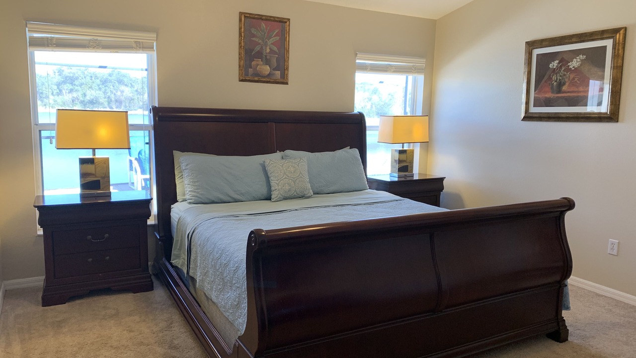 Photo of Bedroom in Buena Ventura Lakes