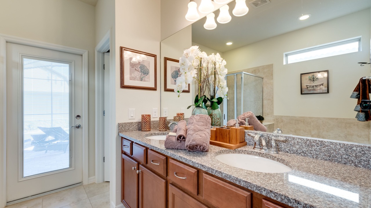 Photo of Bathroom in Four Corners