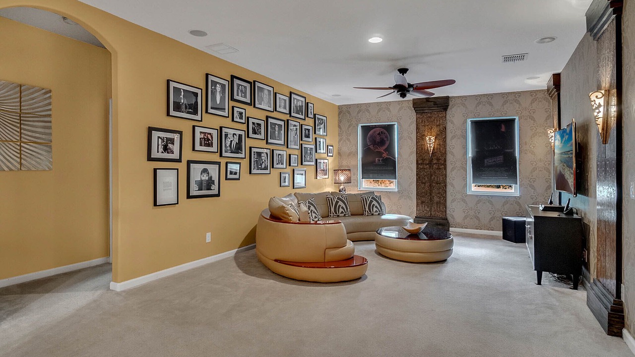 Photo of Livingroom in Watersong