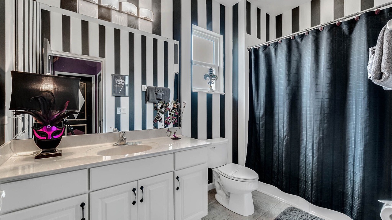 Photo of Bathroom in Watersong