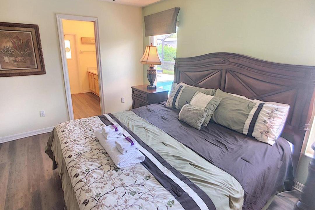 Photo of Bedroom in Bay Lake