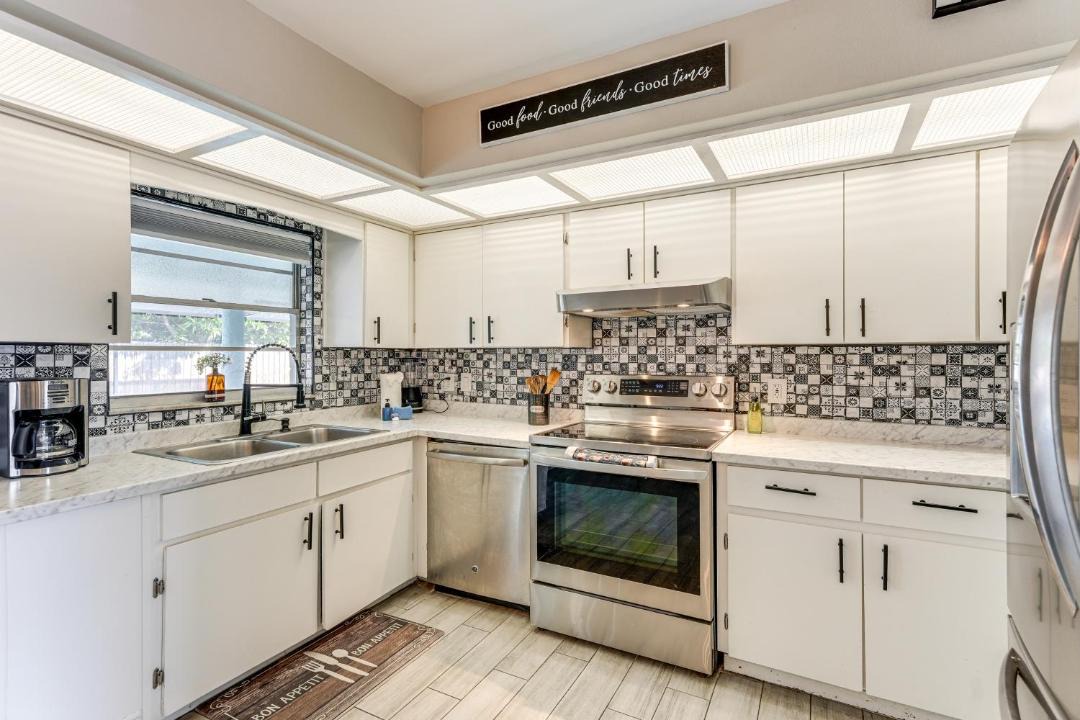 Photo of Kitchen in Buena Ventura Lakes