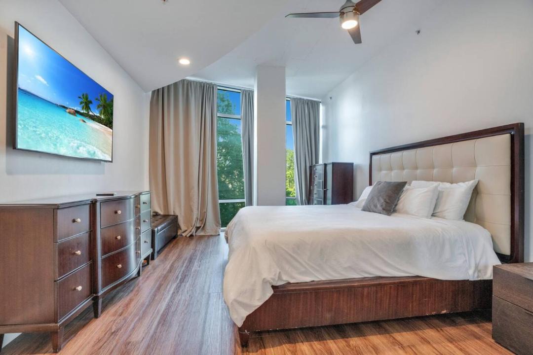 Photo of Bedroom in South Eola