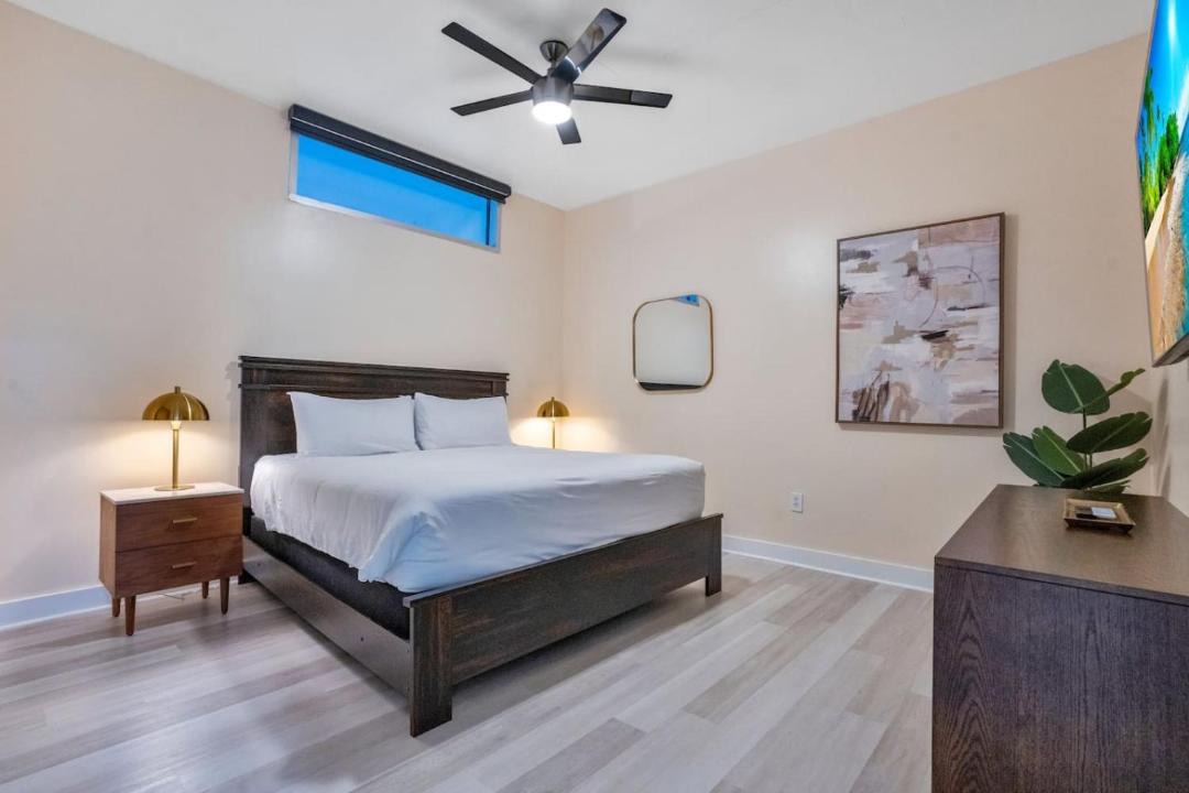 Photo of Bedroom in South Eola