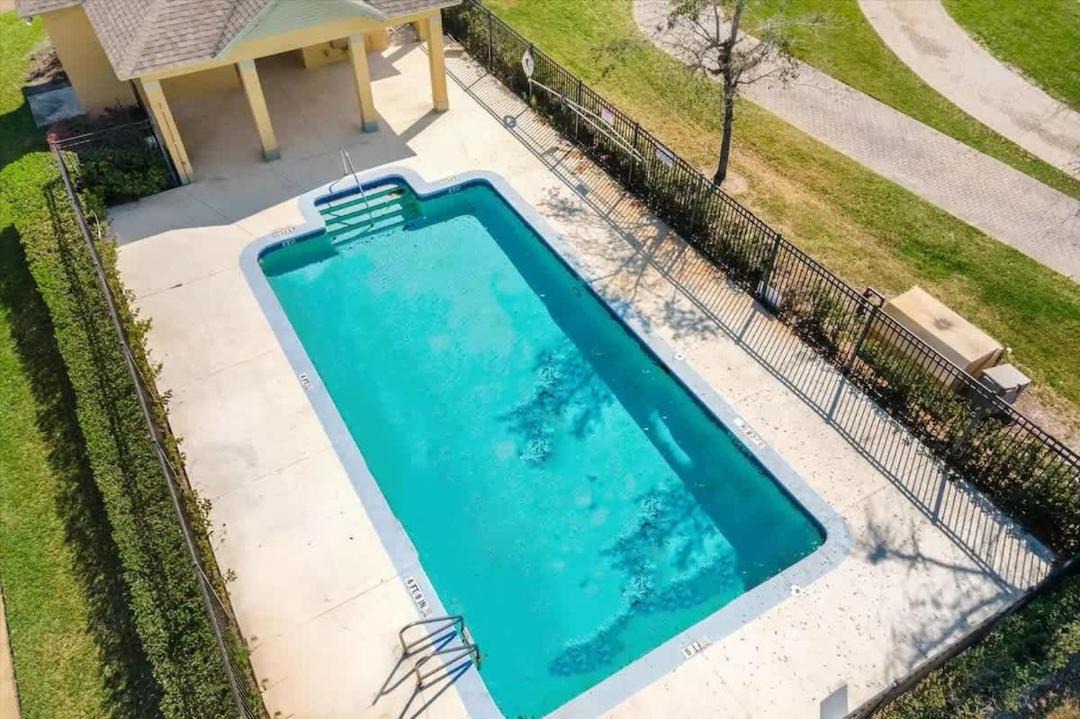 Photo of Others in Lakeside Estates