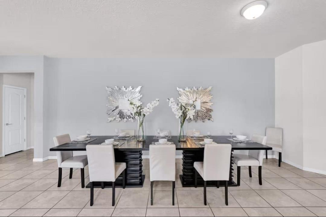 Photo of Others in Four Corners