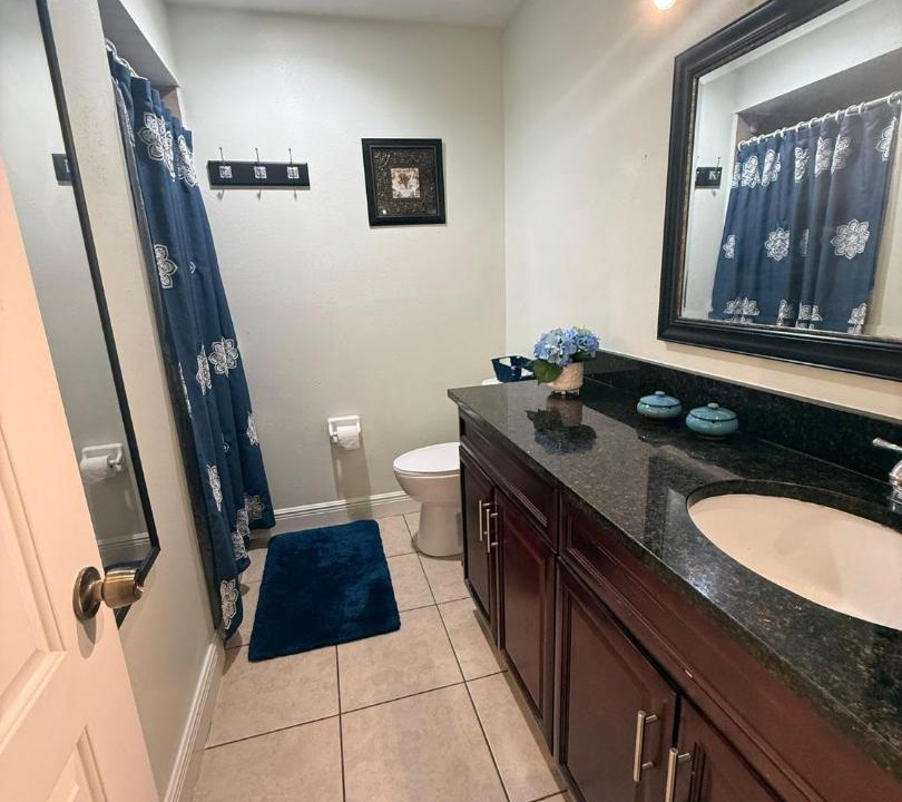 Photo of Bathroom in Buena Ventura Lakes