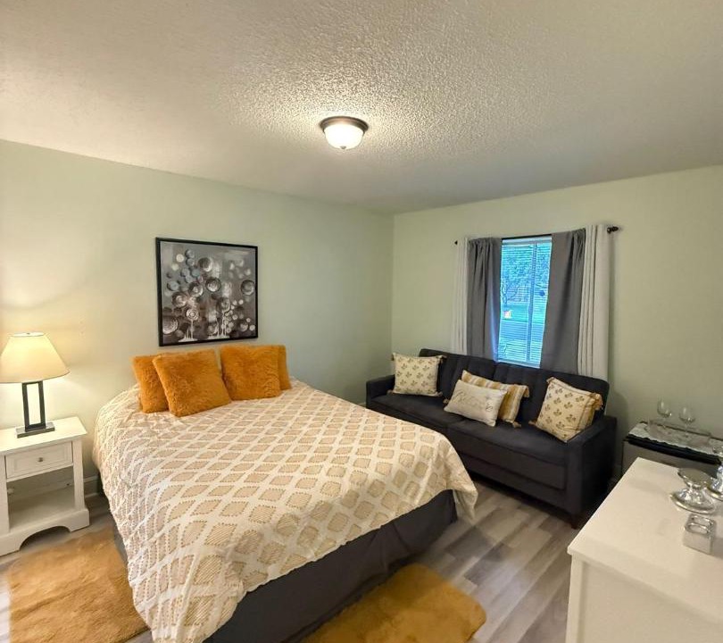 Photo of Bedroom in Buena Ventura Lakes