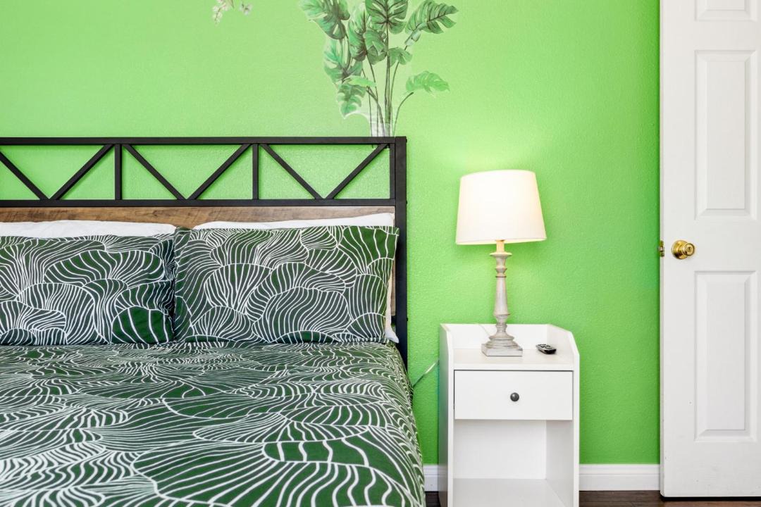 Photo of Bedroom in Englewood Park