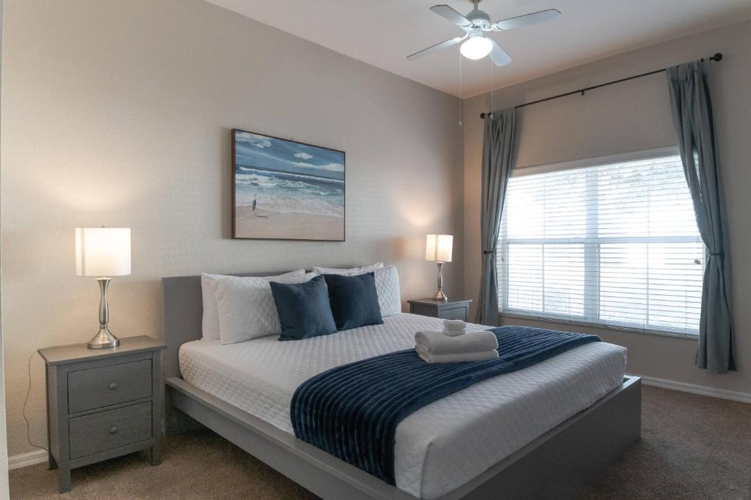 Photo of Bedroom in Venetian Bay Villages
