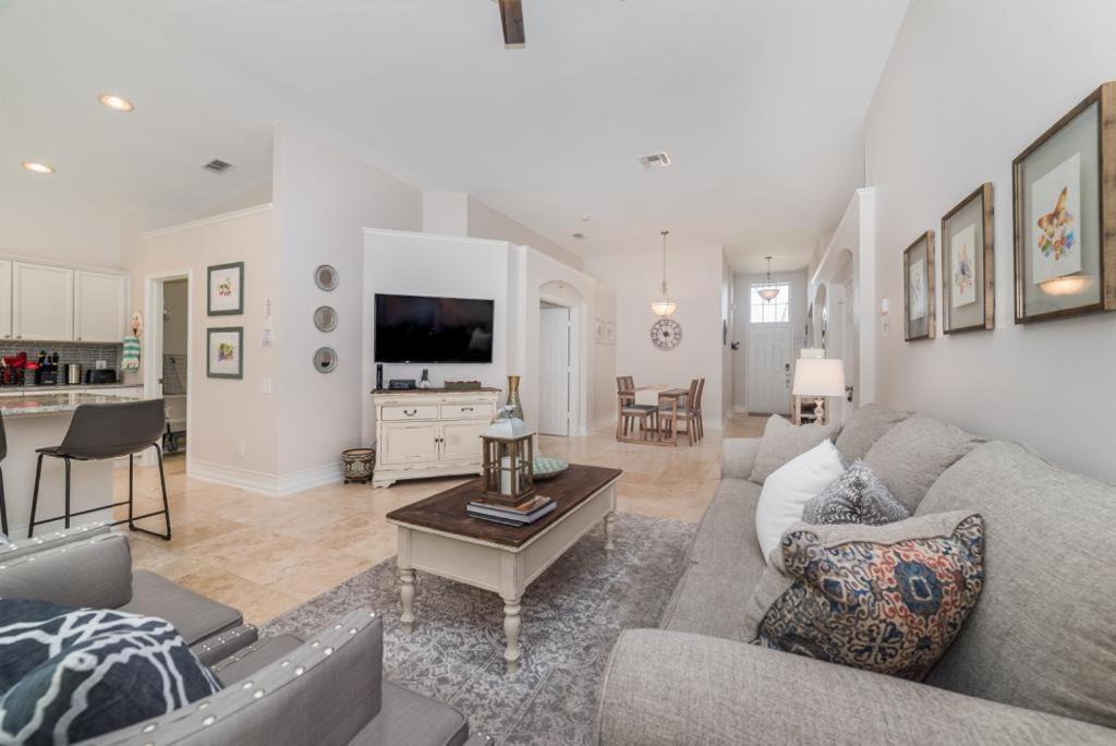 Photo of Others in Windsor Palms