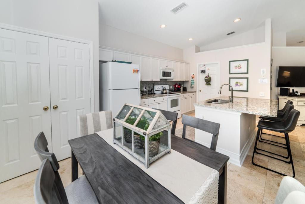 Photo of Others in Windsor Palms