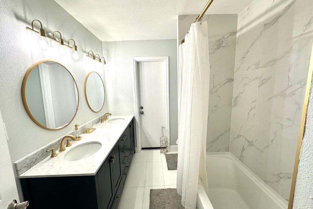 Photo of Bathroom in Dover Manor