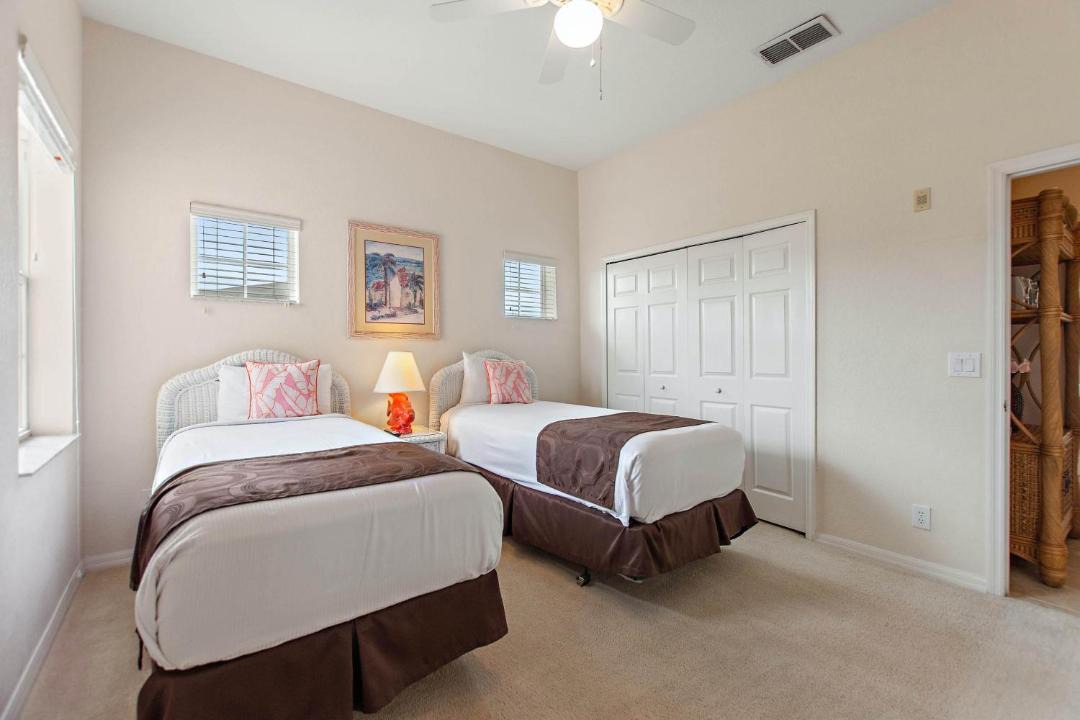 Photo of Bedroom in Bahama Bay