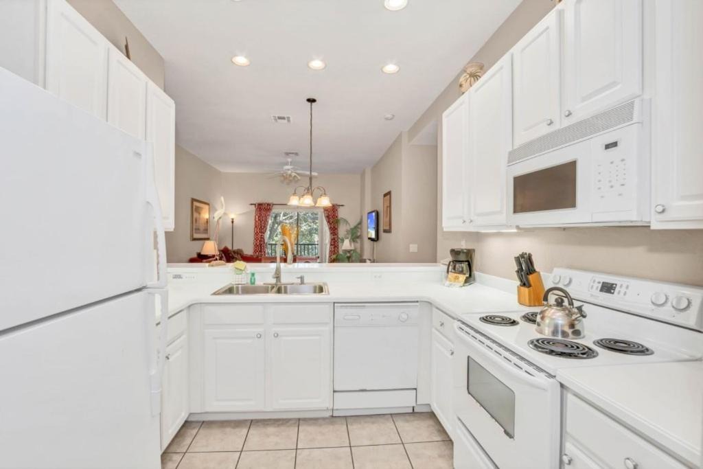 Photo of Kitchen in Bahama Bay