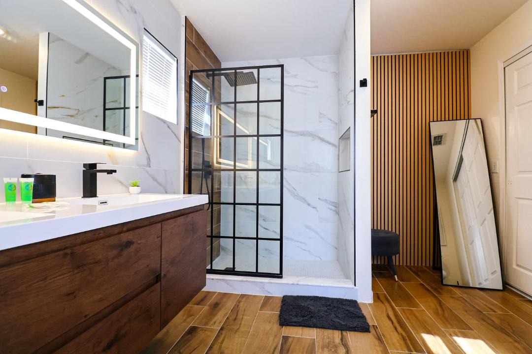 Photo of Bathroom in Buena Ventura Lakes