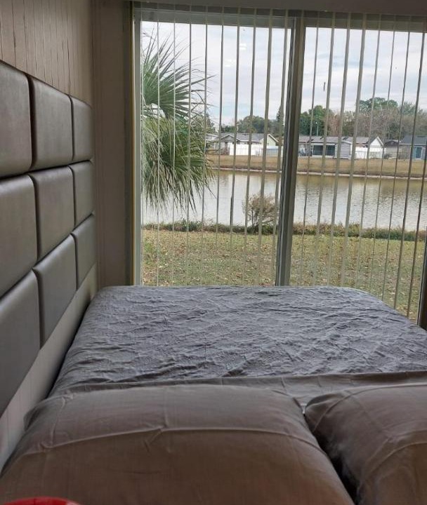 Photo of Bedroom in Buena Ventura Lakes