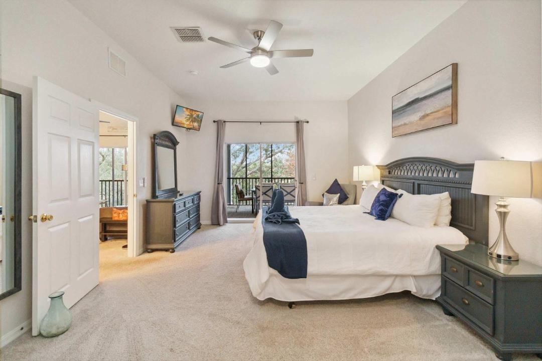 Photo of Bedroom in Bahama Bay