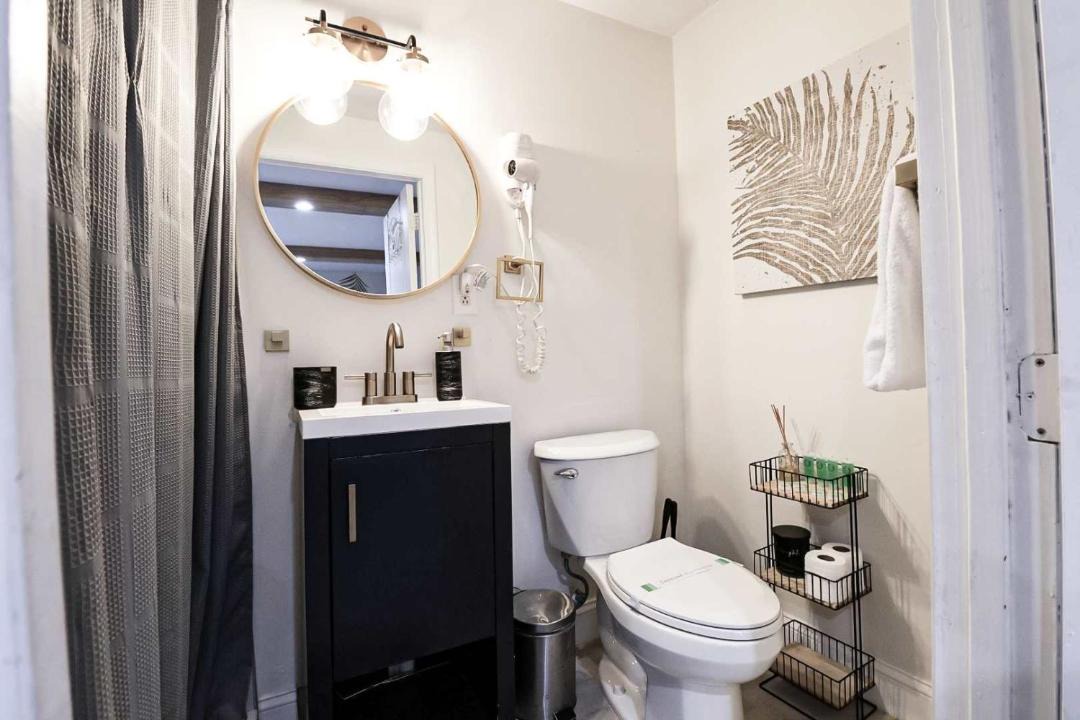 Photo of Bathroom in Buena Ventura Lakes