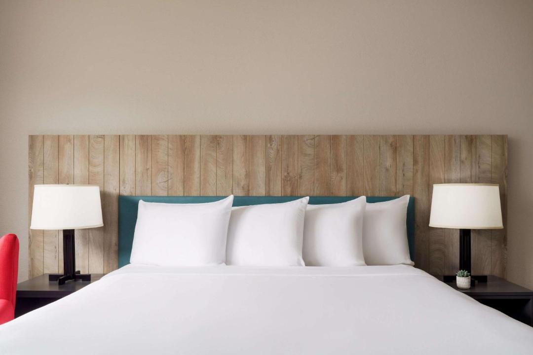Photo of Bedroom in Airport North