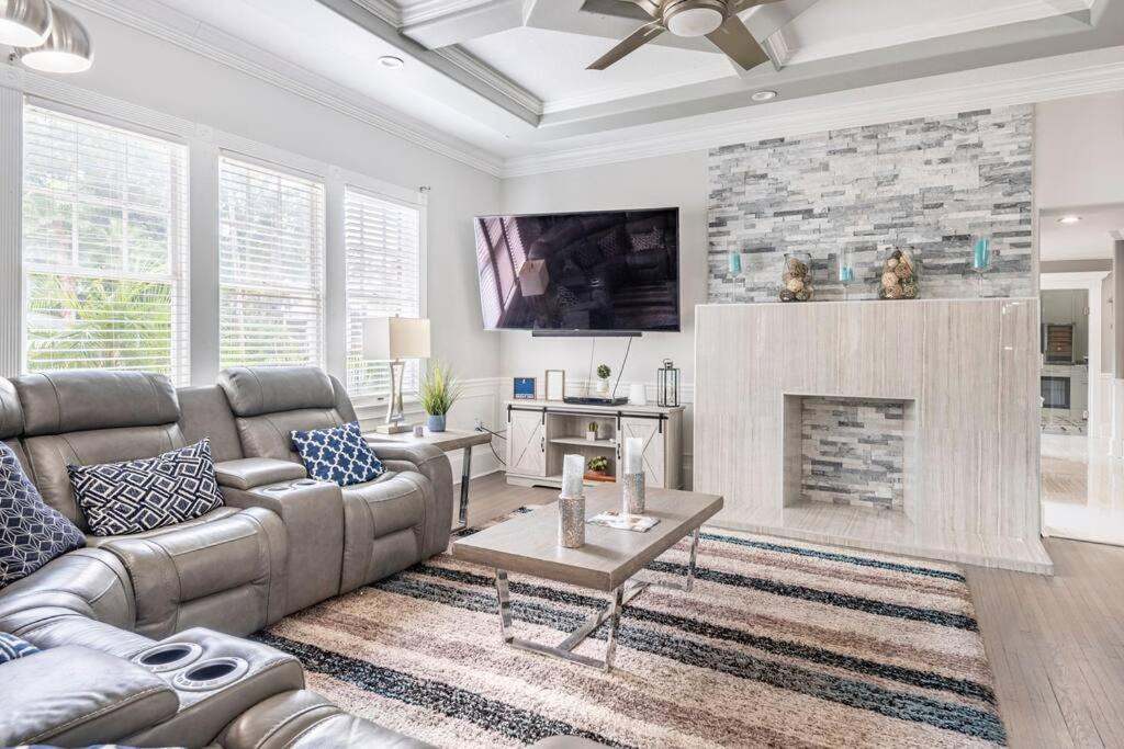 Photo of Livingroom in Lake Cherokee
