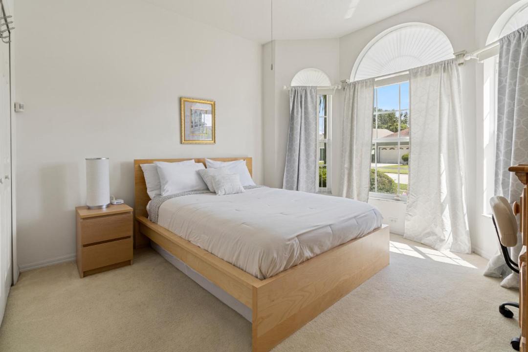 Photo of Bedroom in Crescent Lakes