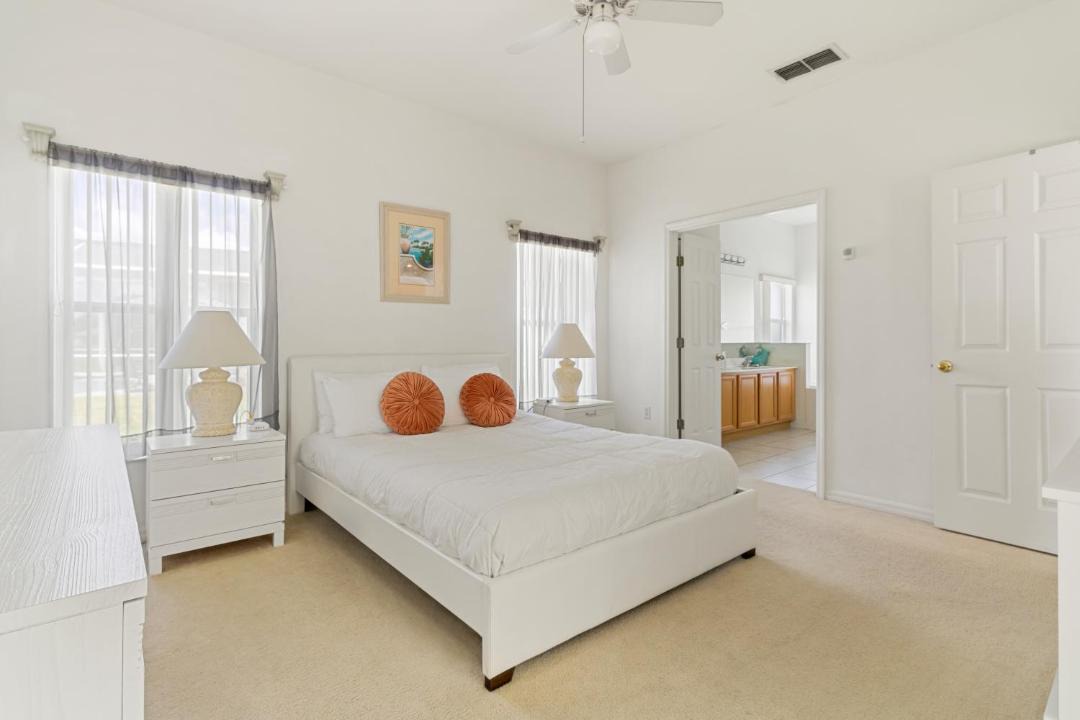 Photo of Bedroom in Crescent Lakes