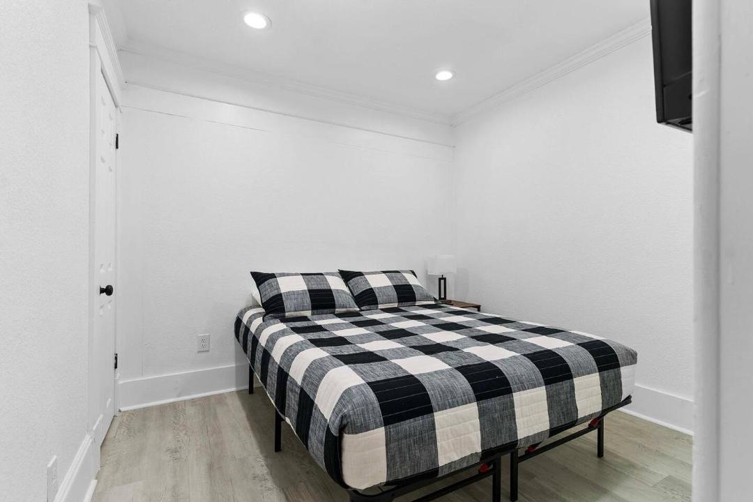 Photo of Bedroom in Lake Eola Heights