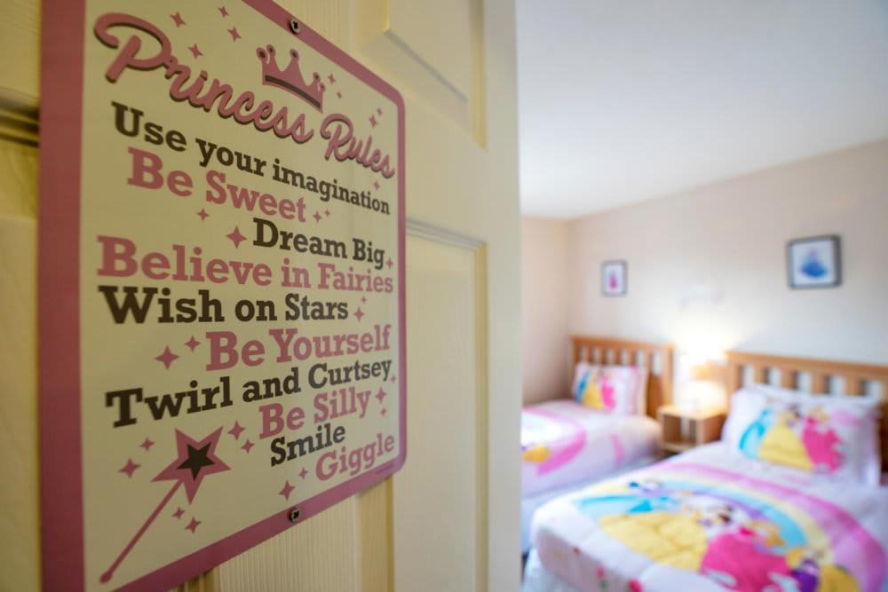 Photo of Bedroom in Regal Palms