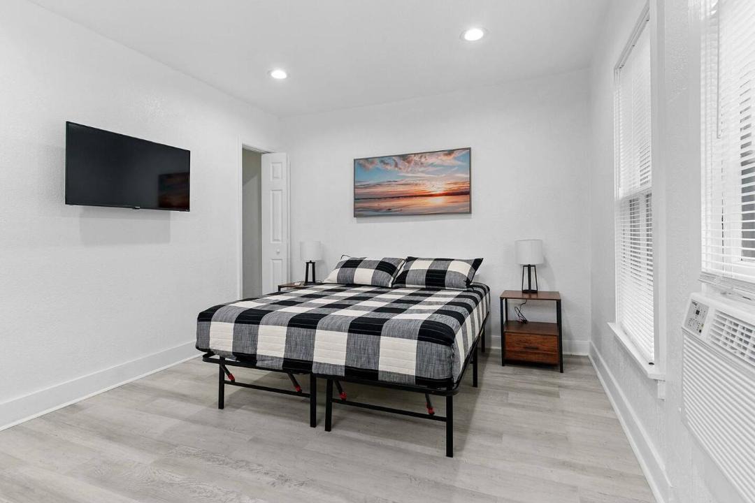 Photo of Bedroom in Lake Eola Heights