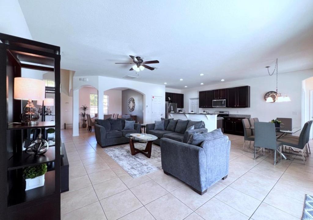 Photo of Livingroom in Watersong