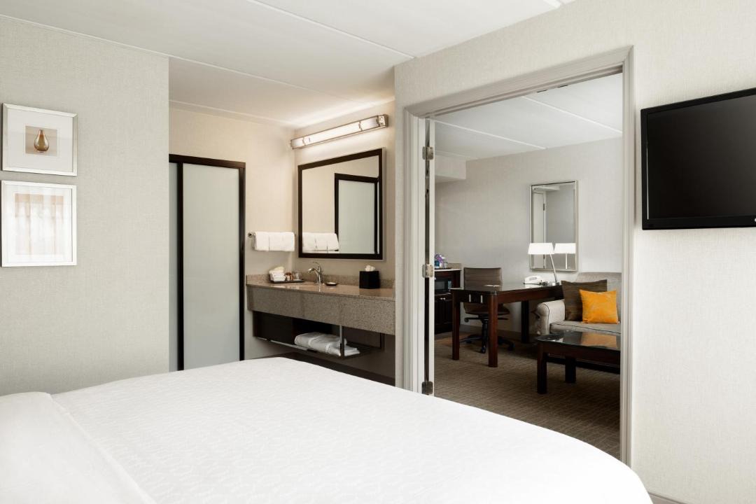 Photo of Bedroom in Airport North