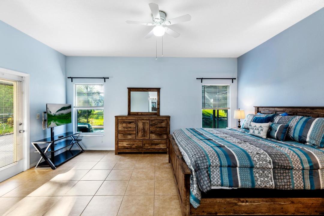 Photo of Bedroom in Crescent Lakes