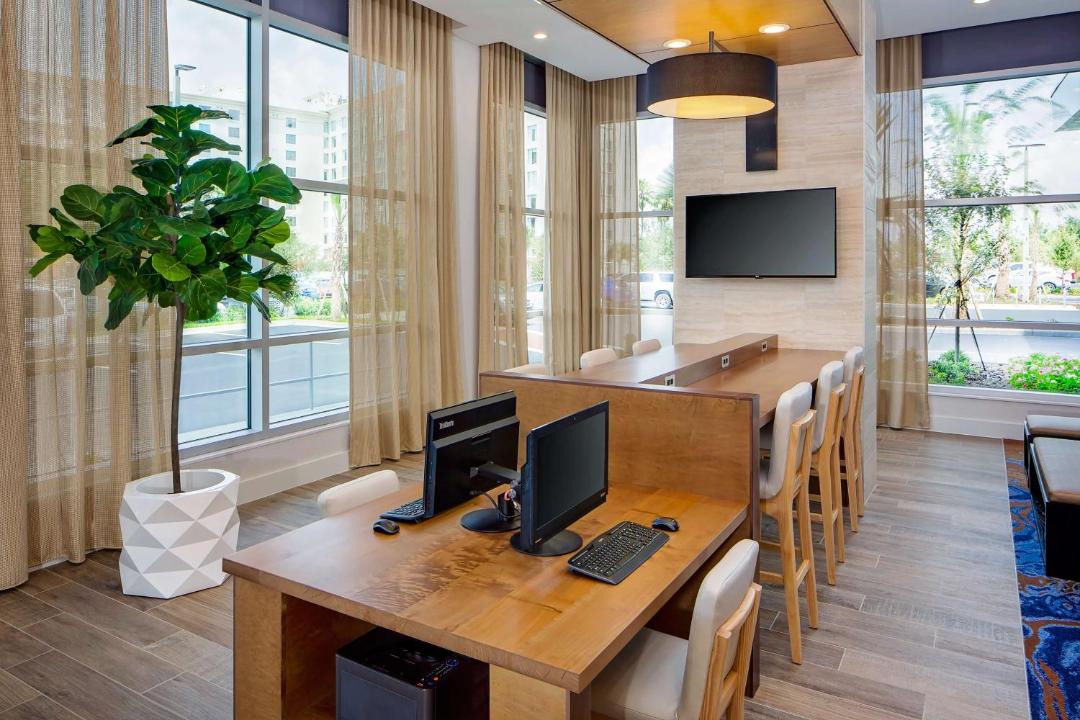 Photo of Livingroom in Florida Center
