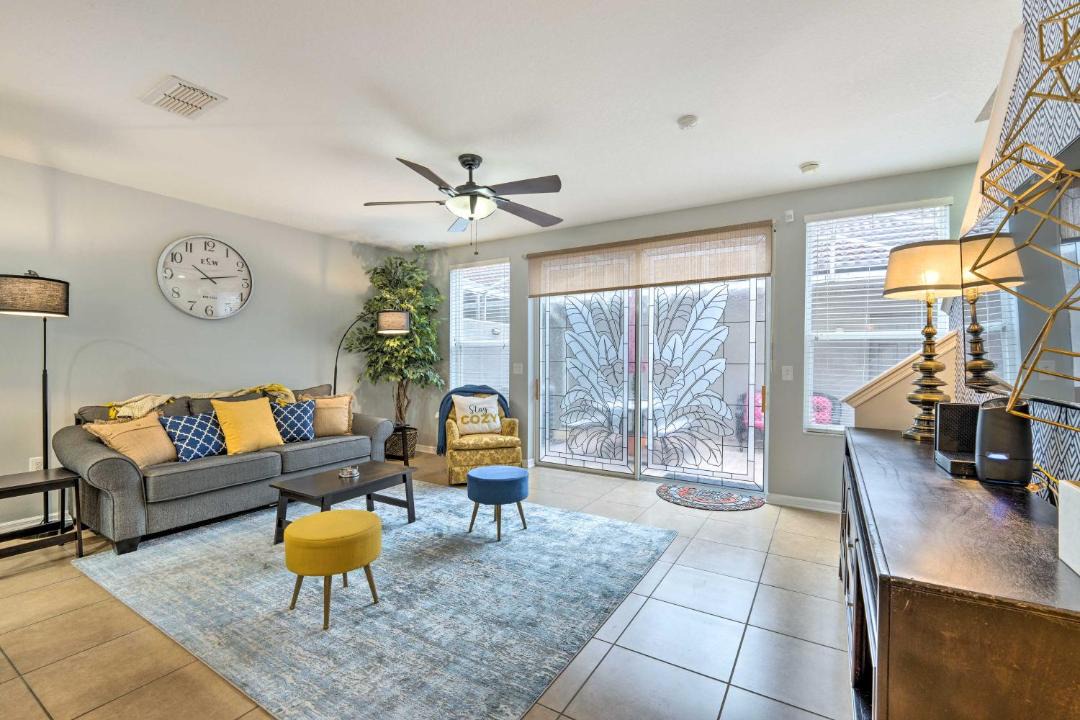 Photo of Livingroom in Buena Ventura Lakes