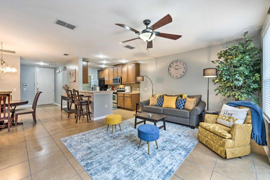 Photo of Livingroom in Buena Ventura Lakes