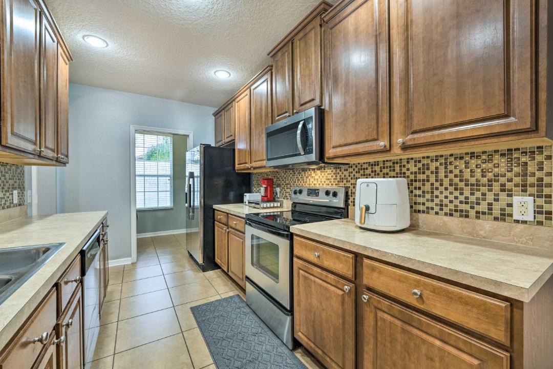 Photo of Kitchen in Buena Ventura Lakes