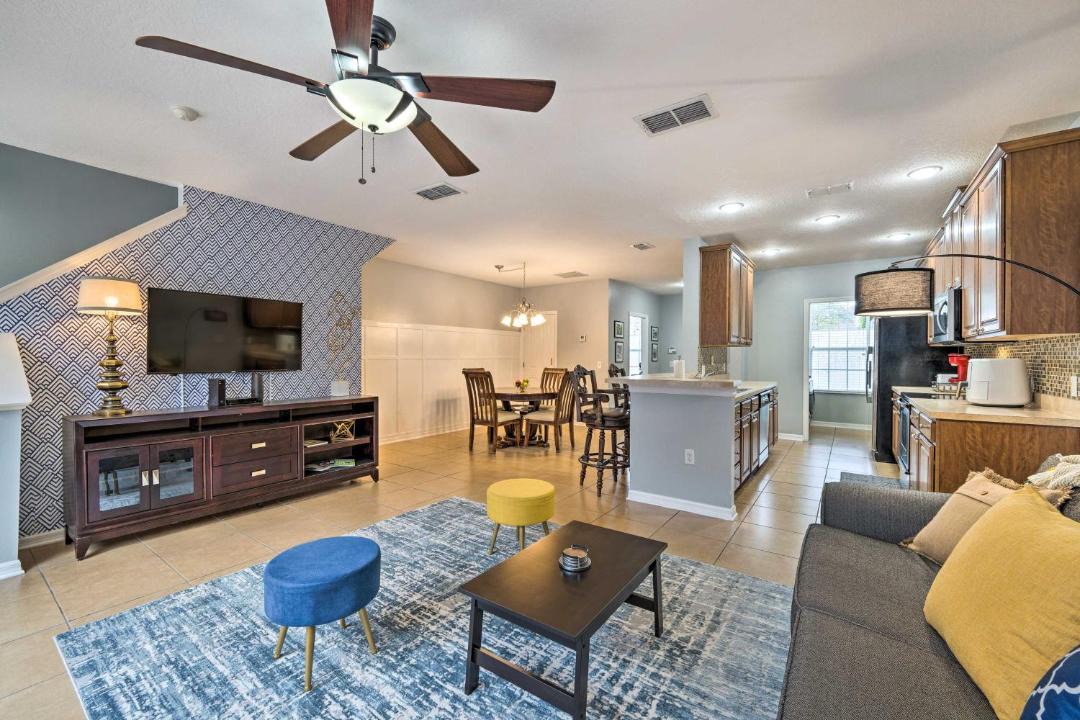 Photo of Livingroom in Buena Ventura Lakes