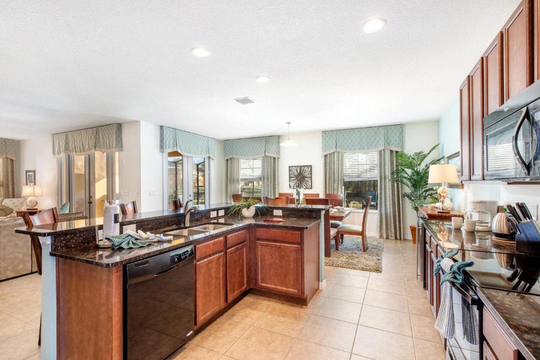 Photo of Kitchen in Watersong