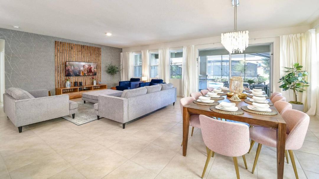 Photo of Livingroom in Loughman