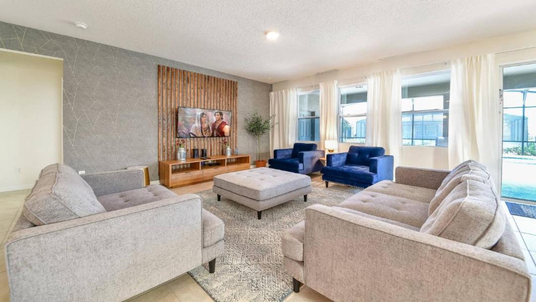 Photo of Livingroom in Loughman