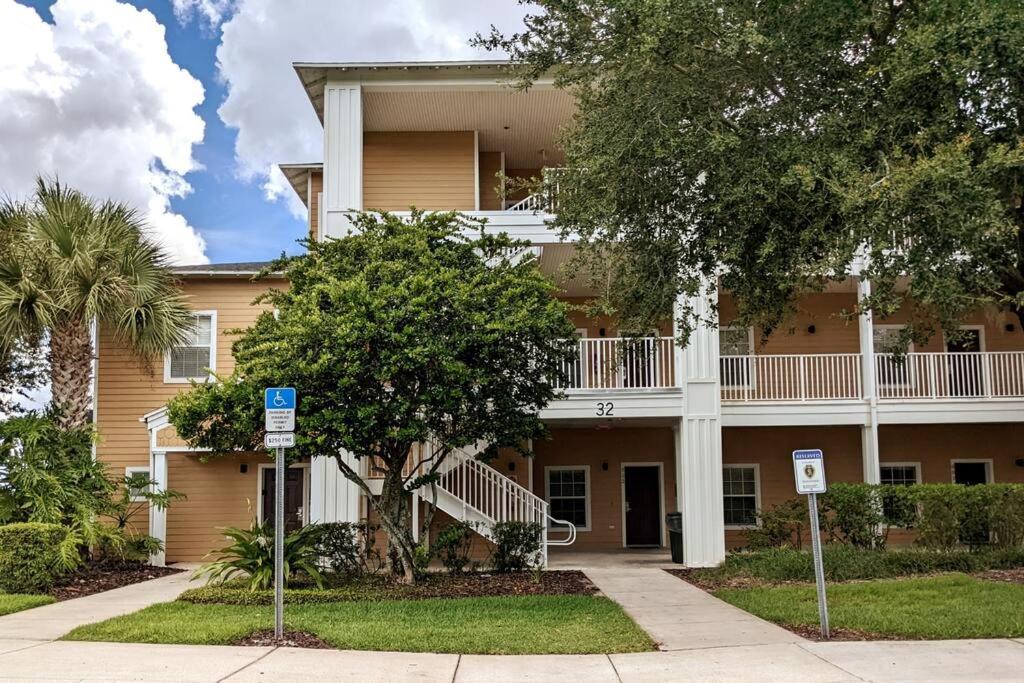 Photo of Buildings in Bahama Bay