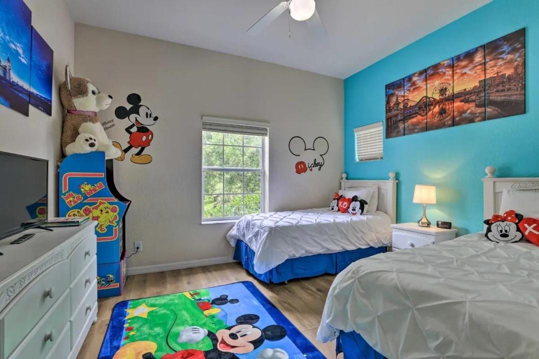 Photo of Bedroom in Bahama Bay