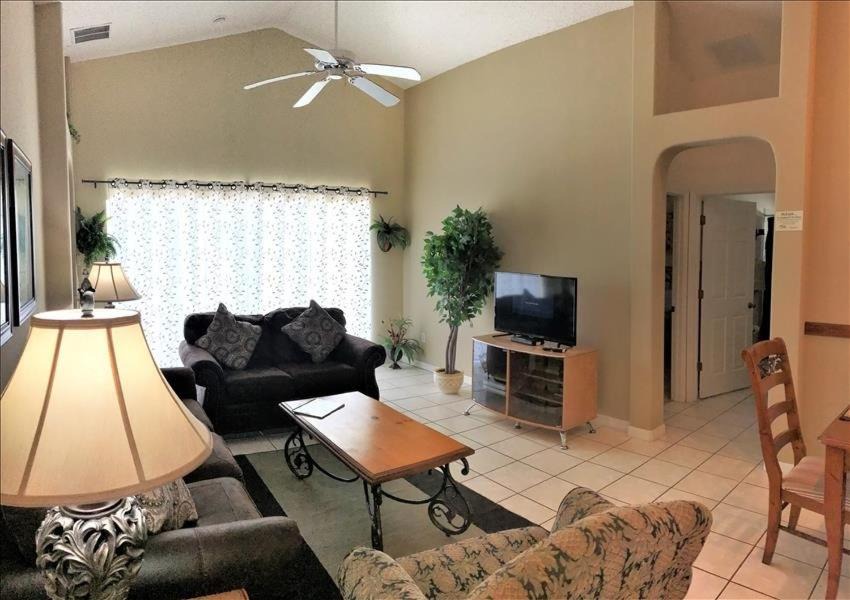 Photo of Livingroom in Four Corners