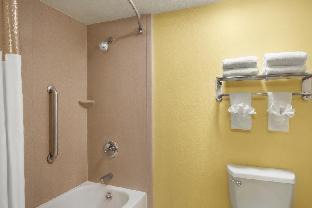 Photo of Bathroom in Fern Park